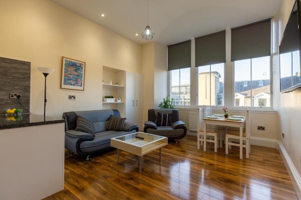 New 2 Bed Apartment With Stunning Views Of Arthur Seat Mountain EDI Eksteriør billede