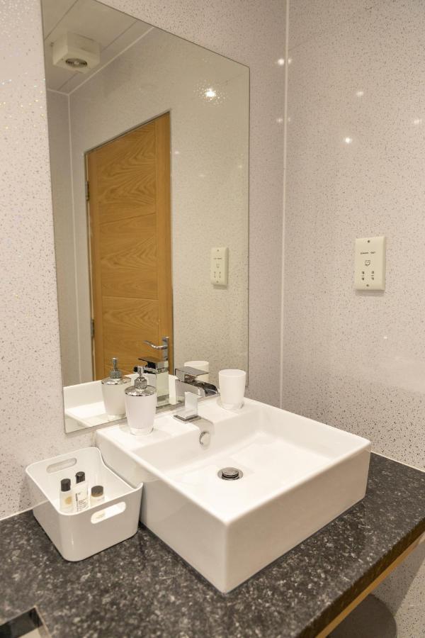 New 2 Bed Apartment With Stunning Views Of Arthur Seat Mountain EDI Eksteriør billede